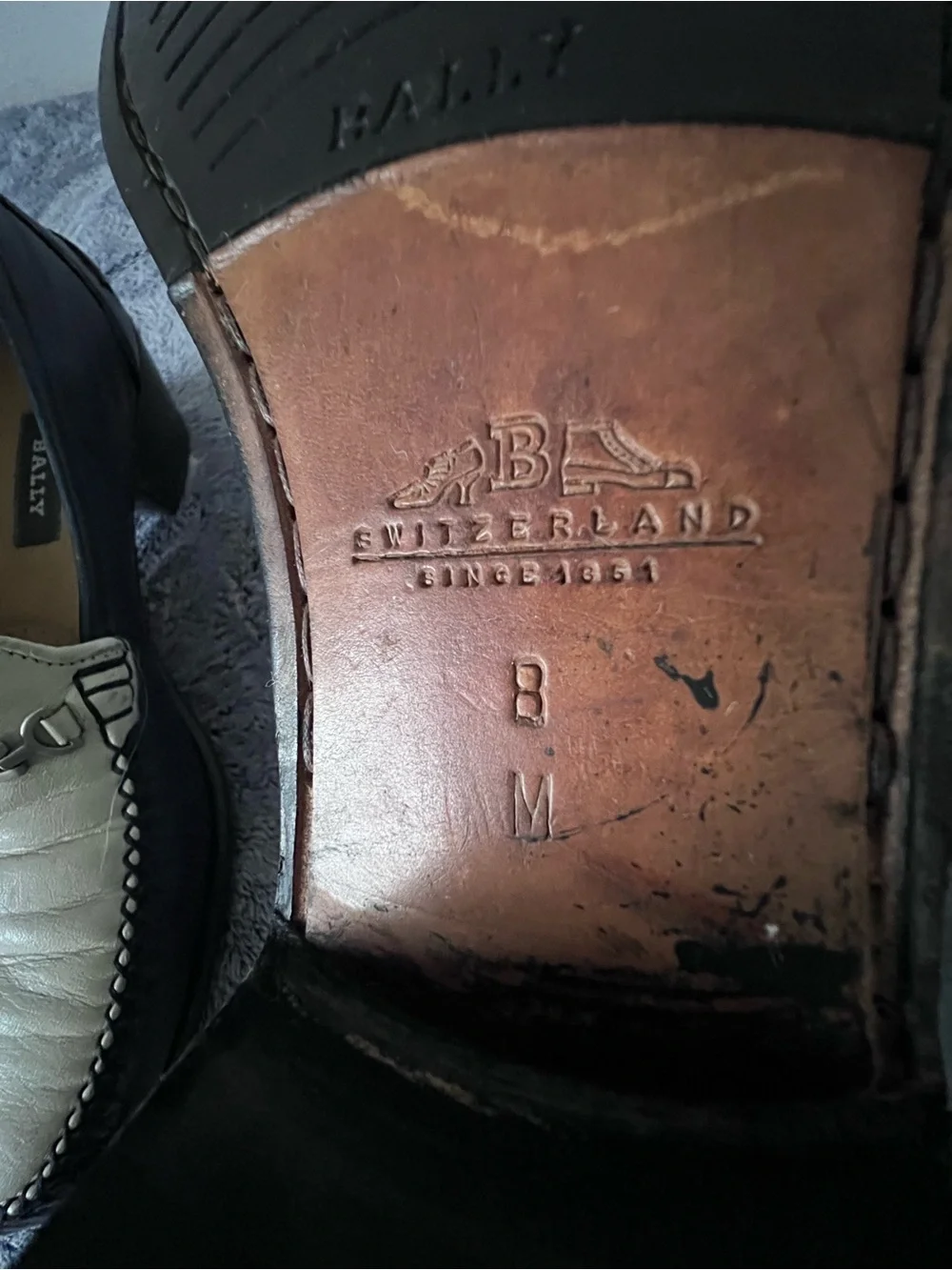 Vintage Bally Kauai Men’s 8M Navy Cream Leather Horsebit Loafers Made in Italy